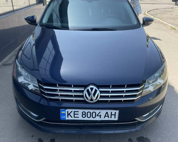 Синий Фольксваген Пассат, объемом двигателя 2.48 л и пробегом 270 тыс. км за 9999 $, фото 1 на Automoto.ua