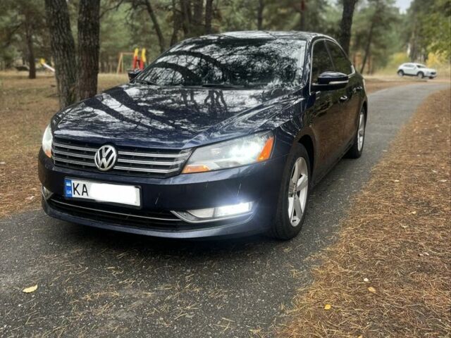 Синий Фольксваген Пассат, объемом двигателя 2.5 л и пробегом 300 тыс. км за 7500 $, фото 1 на Automoto.ua