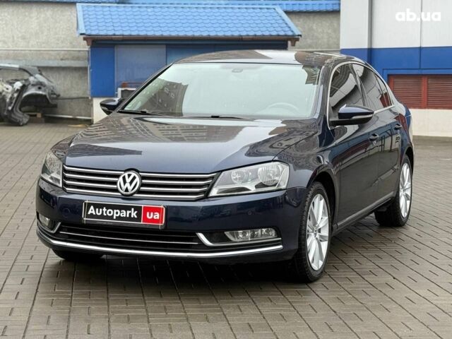 Синий Фольксваген Пассат, объемом двигателя 2 л и пробегом 263 тыс. км за 11690 $, фото 1 на Automoto.ua