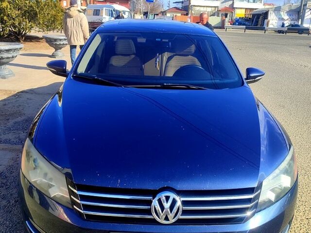 Синий Фольксваген Пассат, объемом двигателя 2 л и пробегом 380 тыс. км за 10000 $, фото 1 на Automoto.ua