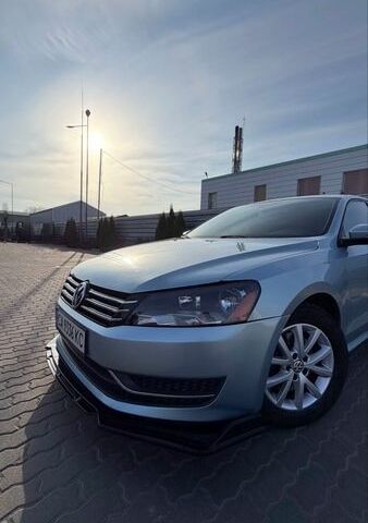 Синий Фольксваген Пассат, объемом двигателя 2.5 л и пробегом 224 тыс. км за 8800 $, фото 1 на Automoto.ua