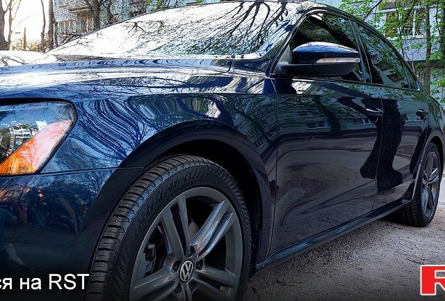 Синій Фольксваген Пассат, об'ємом двигуна 2.5 л та пробігом 205 тис. км за 10100 $, фото 1 на Automoto.ua