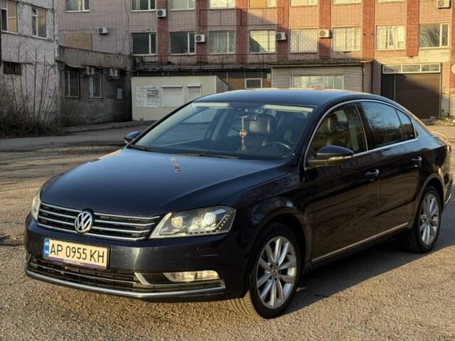 Синий Фольксваген Пассат, объемом двигателя 2 л и пробегом 253 тыс. км за 11200 $, фото 1 на Automoto.ua