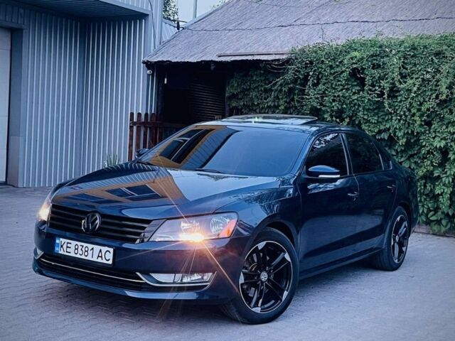 Синий Фольксваген Пассат, объемом двигателя 2 л и пробегом 213 тыс. км за 13000 $, фото 1 на Automoto.ua