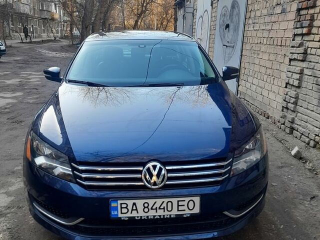 Синий Фольксваген Пассат, объемом двигателя 2.5 л и пробегом 189 тыс. км за 9500 $, фото 1 на Automoto.ua