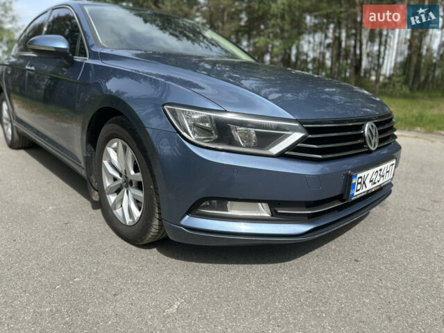 Синий Фольксваген Пассат, объемом двигателя 1.97 л и пробегом 190 тыс. км за 16199 $, фото 1 на Automoto.ua