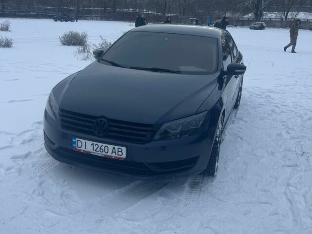 Синий Фольксваген Пассат, объемом двигателя 1.8 л и пробегом 191 тыс. км за 9500 $, фото 1 на Automoto.ua