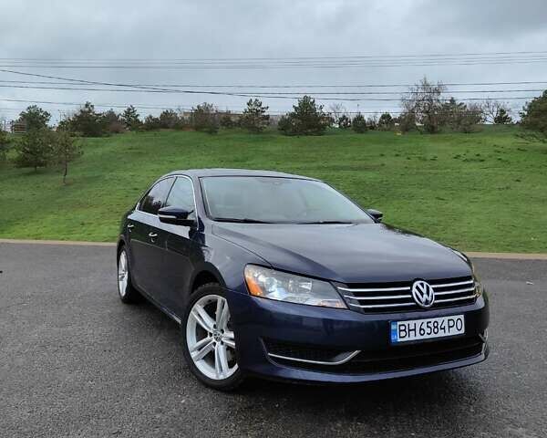 Синий Фольксваген Пассат, объемом двигателя 2 л и пробегом 138 тыс. км за 13900 $, фото 1 на Automoto.ua