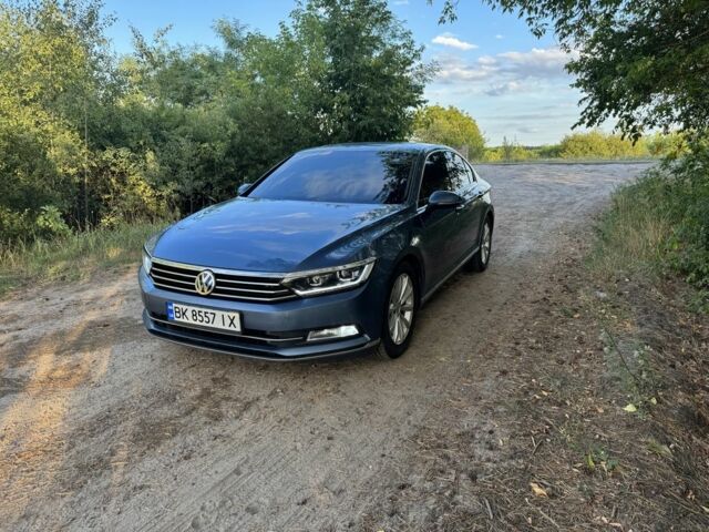 Синій Фольксваген Пассат, об'ємом двигуна 2 л та пробігом 278 тис. км за 15068 $, фото 1 на Automoto.ua