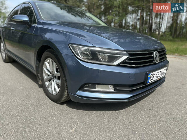 Синій Фольксваген Пассат, об'ємом двигуна 1.97 л та пробігом 190 тис. км за 16199 $, фото 1 на Automoto.ua