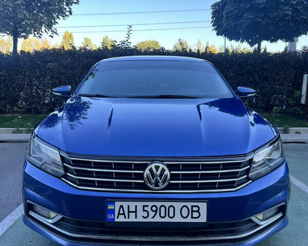 Синий Фольксваген Пассат, объемом двигателя 1.8 л и пробегом 260 тыс. км за 11500 $, фото 1 на Automoto.ua