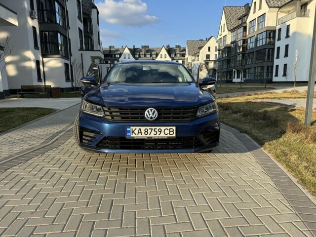 Синий Фольксваген Пассат, объемом двигателя 1.8 л и пробегом 161 тыс. км за 11999 $, фото 1 на Automoto.ua