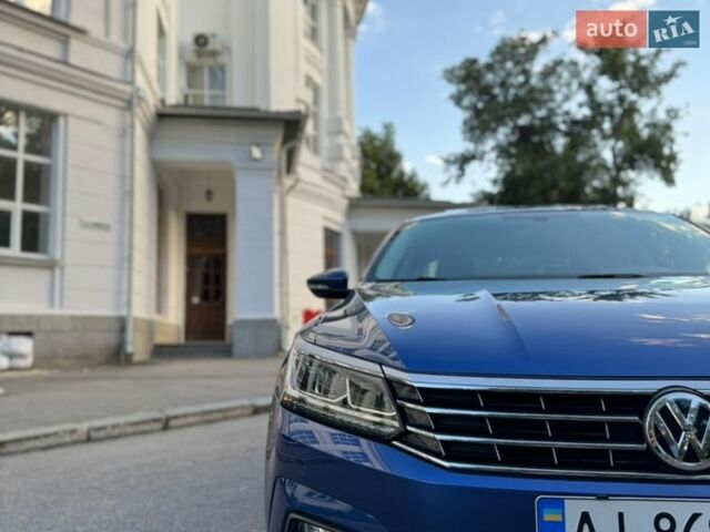 Синий Фольксваген Пассат, объемом двигателя 1.8 л и пробегом 98 тыс. км за 16100 $, фото 1 на Automoto.ua