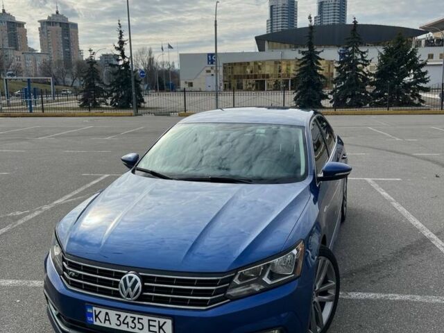 Синий Фольксваген Пассат, объемом двигателя 1.8 л и пробегом 135 тыс. км за 11500 $, фото 1 на Automoto.ua