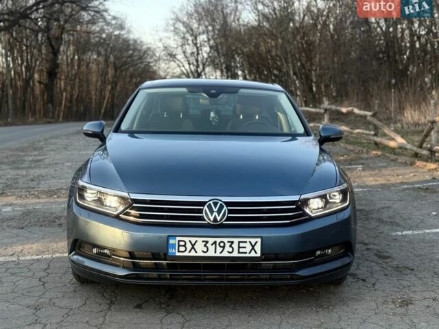 Синій Фольксваген Пассат, об'ємом двигуна 1.6 л та пробігом 239 тис. км за 16000 $, фото 1 на Automoto.ua