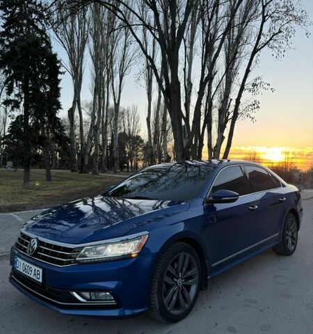 Синий Фольксваген Пассат, объемом двигателя 1.78 л и пробегом 160 тыс. км за 12300 $, фото 1 на Automoto.ua
