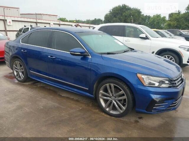 Синий Фольксваген Пассат, объемом двигателя 1.8 л и пробегом 160 тыс. км за 3000 $, фото 1 на Automoto.ua