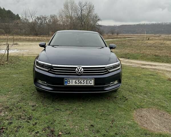 Синий Фольксваген Пассат, объемом двигателя 1.97 л и пробегом 215 тыс. км за 18500 $, фото 1 на Automoto.ua