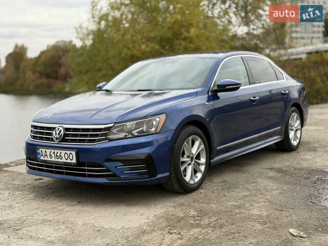 Синий Фольксваген Пассат, объемом двигателя 1.8 л и пробегом 180 тыс. км за 11500 $, фото 1 на Automoto.ua