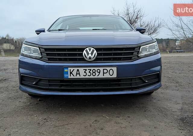 Синий Фольксваген Пассат, объемом двигателя 1.8 л и пробегом 160 тыс. км за 9700 $, фото 1 на Automoto.ua