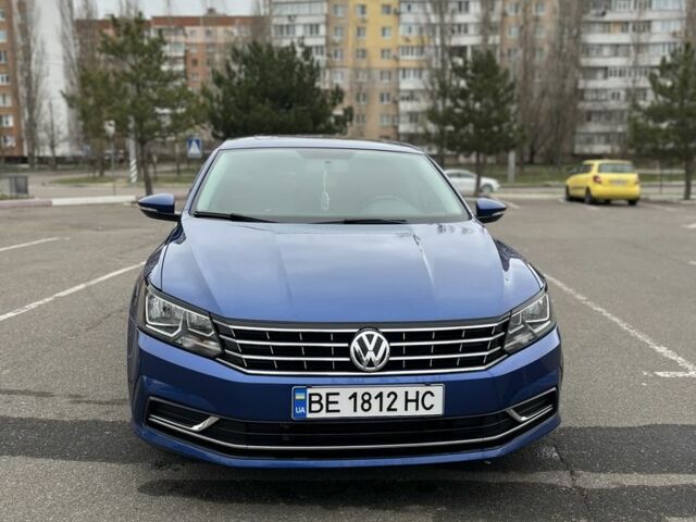 Синий Фольксваген Пассат, объемом двигателя 1.8 л и пробегом 90 тыс. км за 15000 $, фото 1 на Automoto.ua