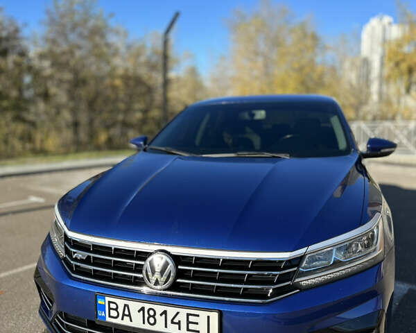 Синий Фольксваген Пассат, объемом двигателя 1.8 л и пробегом 107 тыс. км за 16500 $, фото 1 на Automoto.ua
