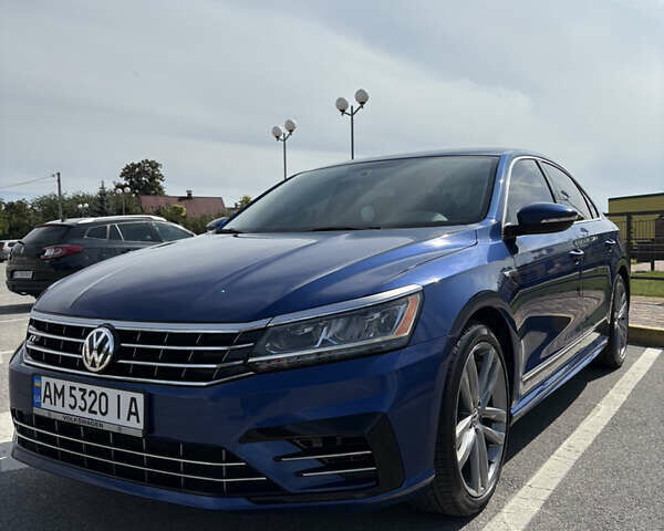 Синий Фольксваген Пассат, объемом двигателя 1.8 л и пробегом 118 тыс. км за 15900 $, фото 1 на Automoto.ua