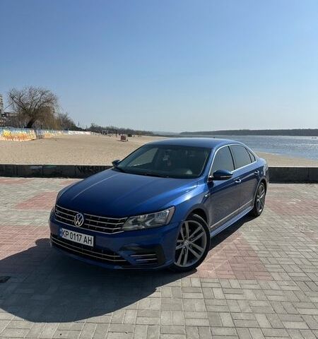 Синий Фольксваген Пассат, объемом двигателя 1.8 л и пробегом 140 тыс. км за 13700 $, фото 1 на Automoto.ua