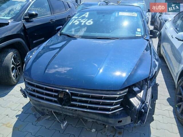 Синий Фольксваген Пассат, объемом двигателя 2 л и пробегом 143 тыс. км за 7900 $, фото 1 на Automoto.ua