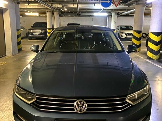 Синій Фольксваген Пассат, об'ємом двигуна 1.8 л та пробігом 190 тис. км за 17000 $, фото 1 на Automoto.ua