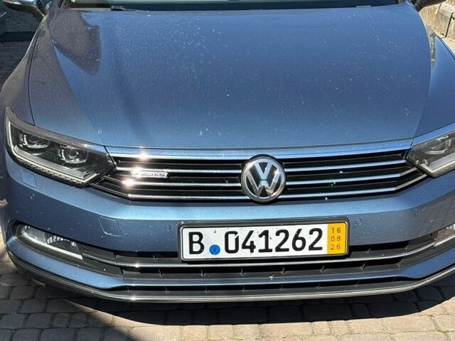 Синій Фольксваген Пассат, об'ємом двигуна 2 л та пробігом 177 тис. км за 22000 $, фото 1 на Automoto.ua
