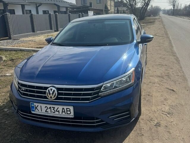Синий Фольксваген Пассат, объемом двигателя 1.8 л и пробегом 140 тыс. км за 12700 $, фото 1 на Automoto.ua