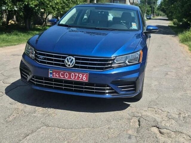 Синий Фольксваген Пассат, объемом двигателя 1.8 л и пробегом 149 тыс. км за 13200 $, фото 1 на Automoto.ua