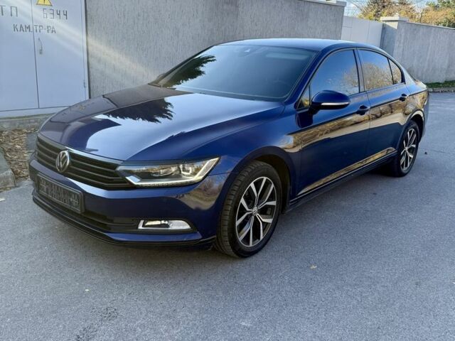 Синий Фольксваген Пассат, объемом двигателя 2 л и пробегом 226 тыс. км за 18900 $, фото 1 на Automoto.ua