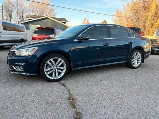 Синій Фольксваген Пассат, об'ємом двигуна 2 л та пробігом 37 тис. км за 10000 $, фото 1 на Automoto.ua