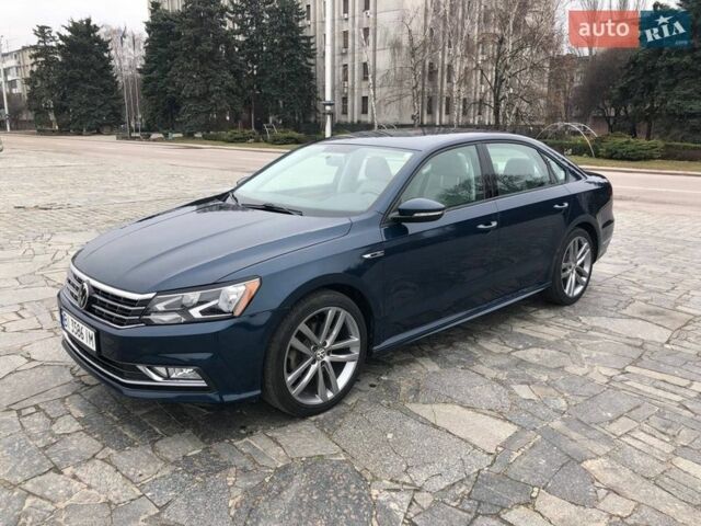 Синий Фольксваген Пассат, объемом двигателя 1.98 л и пробегом 102 тыс. км за 12500 $, фото 1 на Automoto.ua