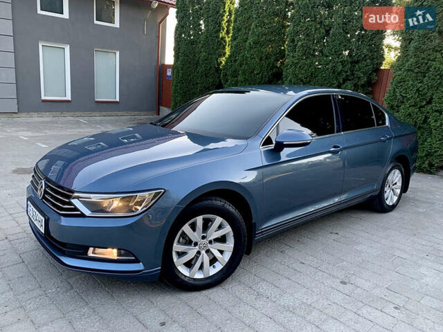 Синий Фольксваген Пассат, объемом двигателя 2 л и пробегом 113 тыс. км за 20800 $, фото 1 на Automoto.ua