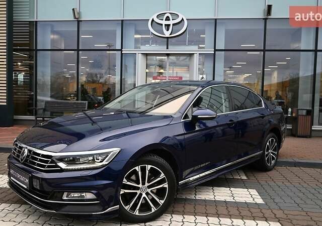 Синій Фольксваген Пассат, об'ємом двигуна 1.8 л та пробігом 118 тис. км за 19418 $, фото 1 на Automoto.ua