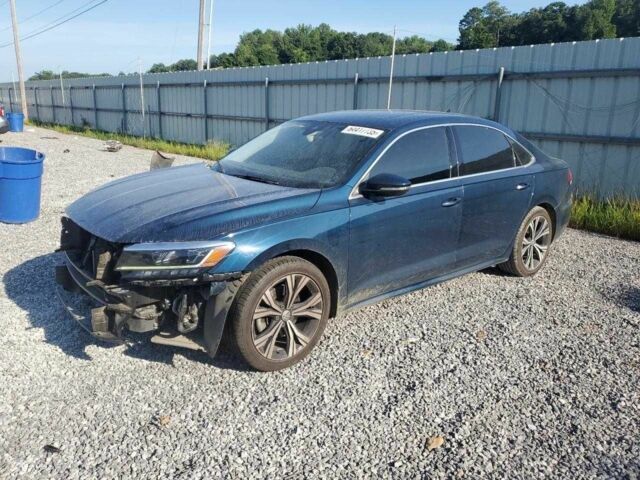 Синій Фольксваген Пассат, об'ємом двигуна 2 л та пробігом 177 тис. км за 10900 $, фото 1 на Automoto.ua