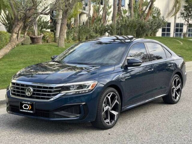 Фольксваген Пассат 2021 в Львове на Automoto.ua Синий Фольксваген Пассат, объемом двигателя 2 л и пробегом 66 тыс. км за 4500 $, фото 1 на Automoto.ua