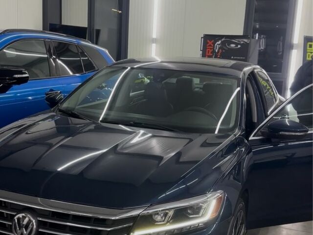 Синий Фольксваген Пассат, объемом двигателя 2 л и пробегом 140 тыс. км за 18100 $, фото 1 на Automoto.ua