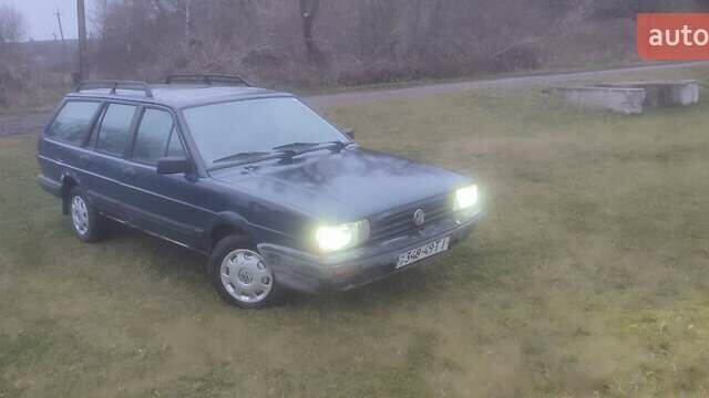 Синий Фольксваген Пассат, объемом двигателя 1.6 л и пробегом 500 тыс. км за 1200 $, фото 1 на Automoto.ua