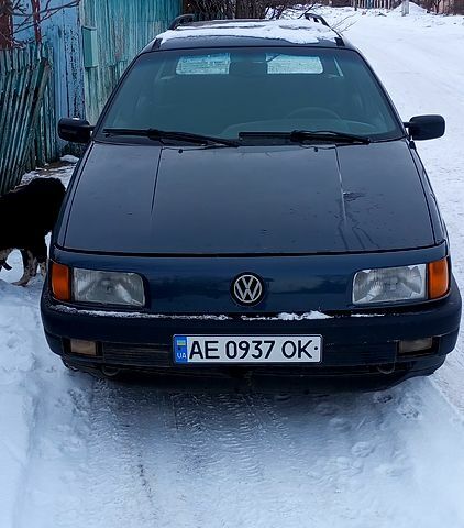 Синій Фольксваген Пассат, об'ємом двигуна 1.6 л та пробігом 398 тис. км за 1750 $, фото 1 на Automoto.ua