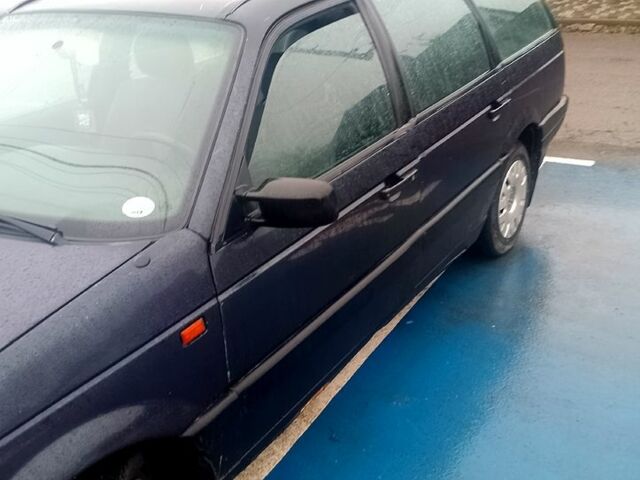 Синий Фольксваген Пассат, объемом двигателя 1.8 л и пробегом 0 тыс. км за 1500 $, фото 1 на Automoto.ua