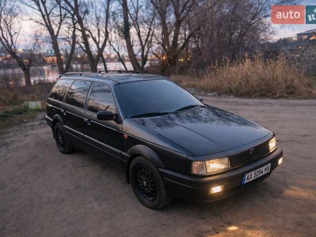 Синий Фольксваген Пассат, объемом двигателя 1.78 л и пробегом 490 тыс. км за 2750 $, фото 1 на Automoto.ua