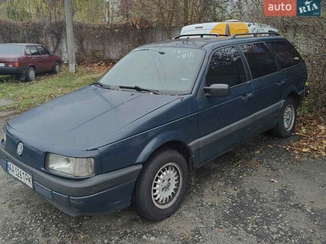 Синий Фольксваген Пассат, объемом двигателя 1.8 л и пробегом 480 тыс. км за 800 $, фото 1 на Automoto.ua