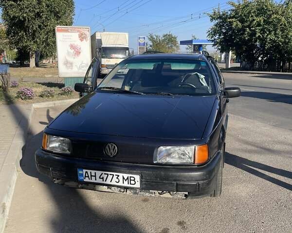 Синий Фольксваген Пассат, объемом двигателя 1.78 л и пробегом 300 тыс. км за 2800 $, фото 1 на Automoto.ua