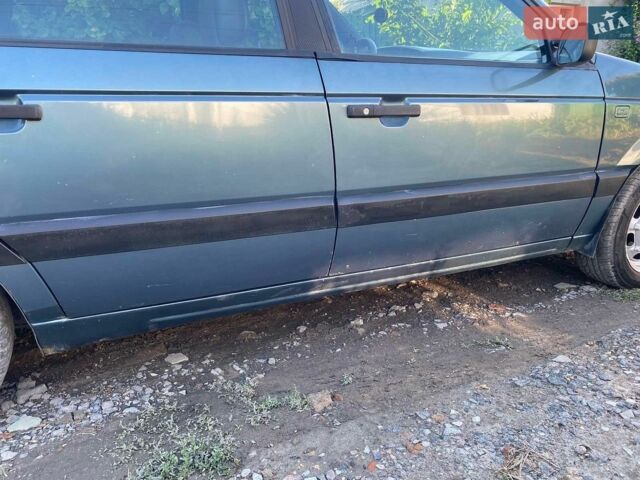 Синій Фольксваген Пассат, об'ємом двигуна 1.8 л та пробігом 280 тис. км за 2250 $, фото 1 на Automoto.ua