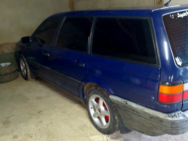 Синій Фольксваген Пассат, об'ємом двигуна 1.8 л та пробігом 220 тис. км за 2200 $, фото 1 на Automoto.ua