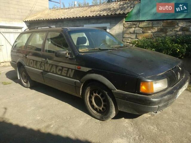 Синий Фольксваген Пассат, объемом двигателя 2 л и пробегом 350 тыс. км за 650 $, фото 1 на Automoto.ua